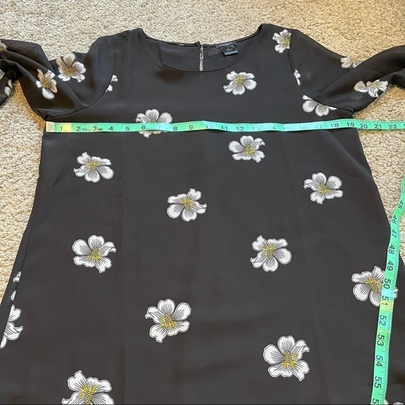 Ann Taylor factory black floral cinched puff sleeve blouse size small - Picture 9 of 9